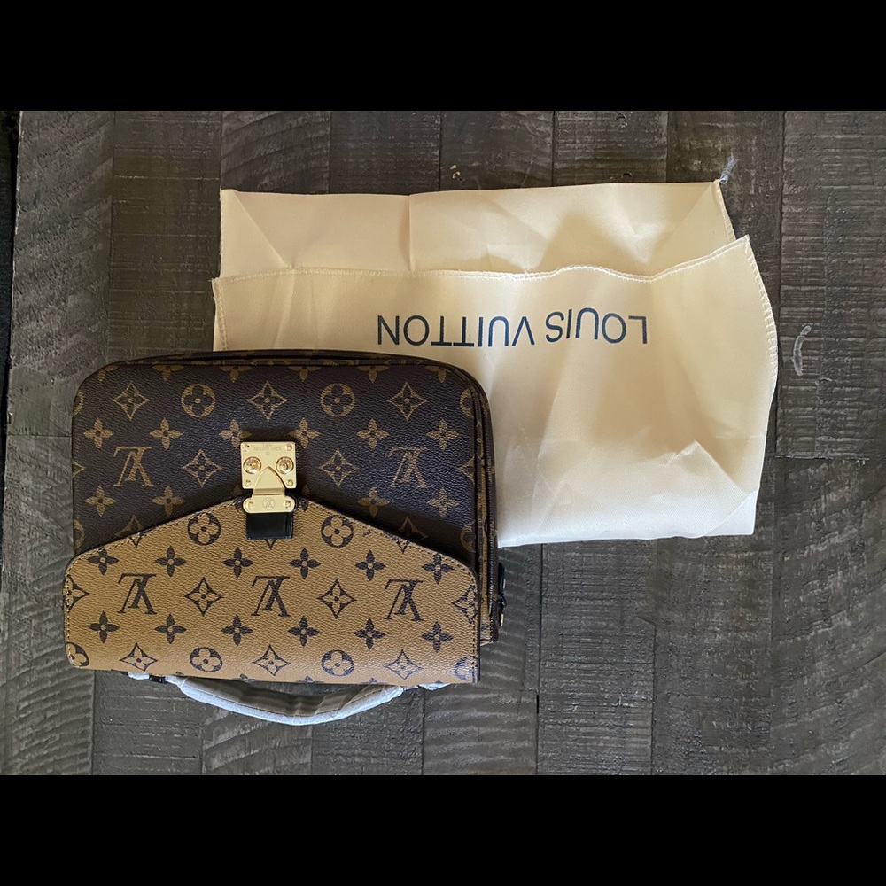 Louis Vuitton Handbag